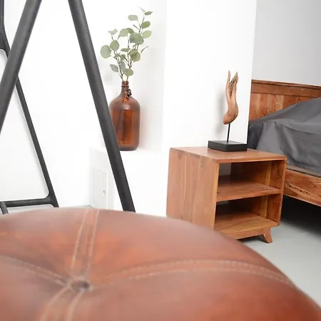 ホテル Omega House