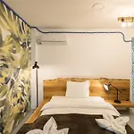 Omega House 2* Bucarest