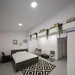 Omega House Szálloda