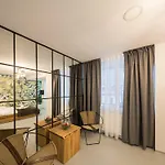Готель Omega House Бухарест