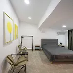 Hotel Omega House 2*