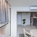 Готель Omega House 2*