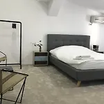 Omega House 2*