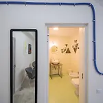 Omega House 2*