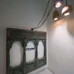 Omega House Готель