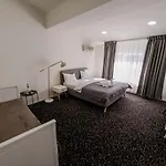 Omega House Szálloda Bukarest