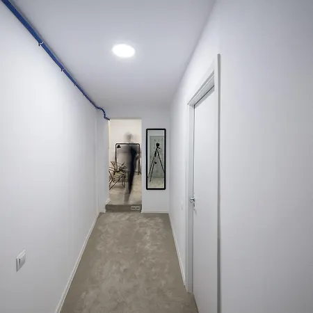 Omega House 2* Bükreş