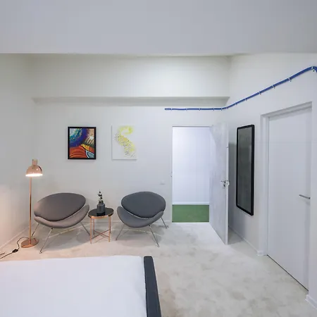 Omega House 2*