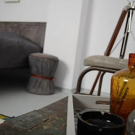 Omega House Bükreş