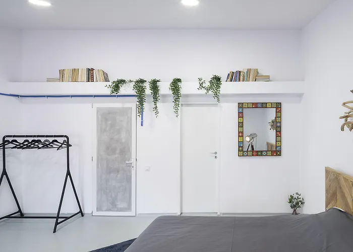 Omega House 2* Bucarest