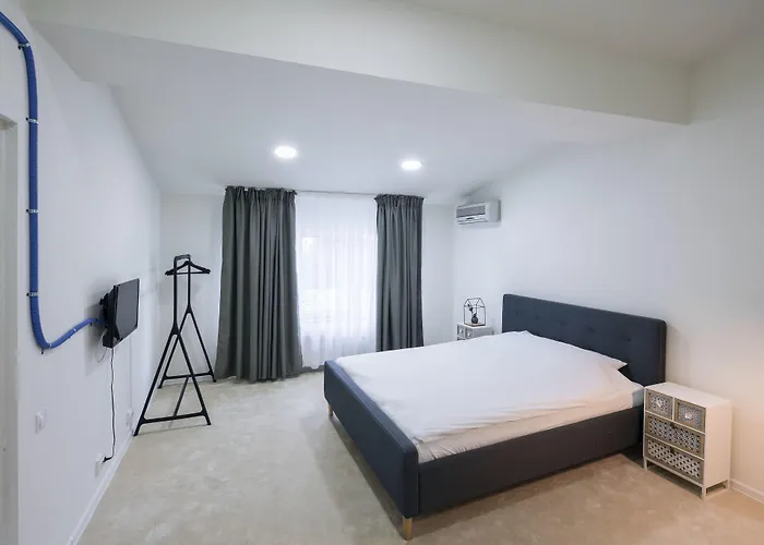 Omega House מלון בוקרשט