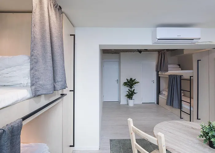 Hotel Omega House 2*