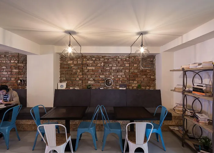 Omega House 2* Bucarest