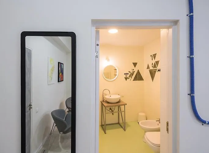 Omega House 2*