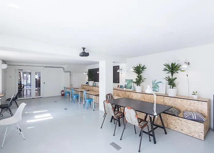 Omega House Bucarest