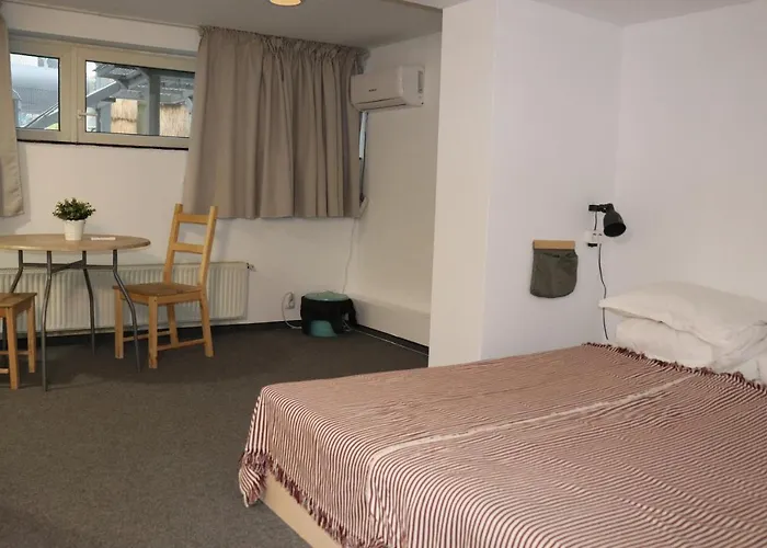 Omega House מלון בוקרשט