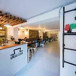 Omega House Hotel 2*