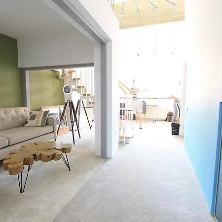 Omega House فندق 2*