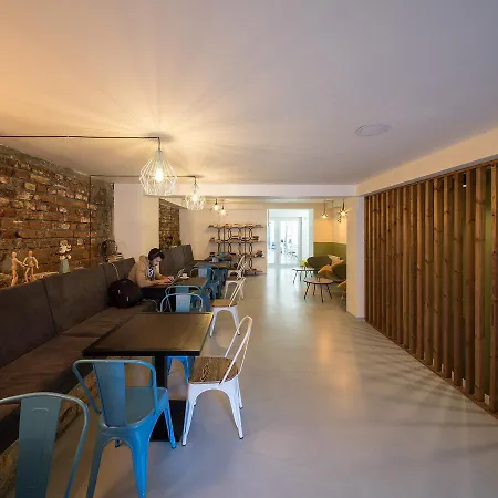 Hotel Omega House