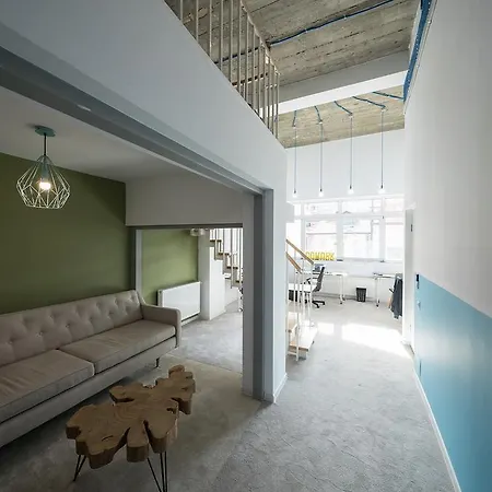 Omega House 2* Bucarest
