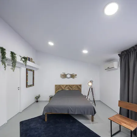 Omega House Bukarest