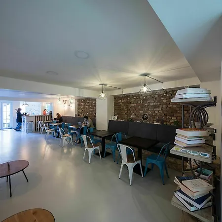Omega House Hotel 2*