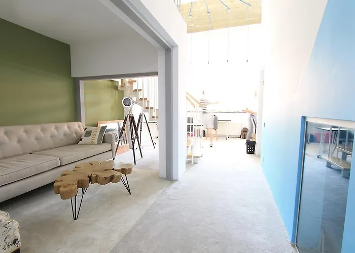 Omega House Готель 2*