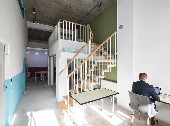 Omega House Готель