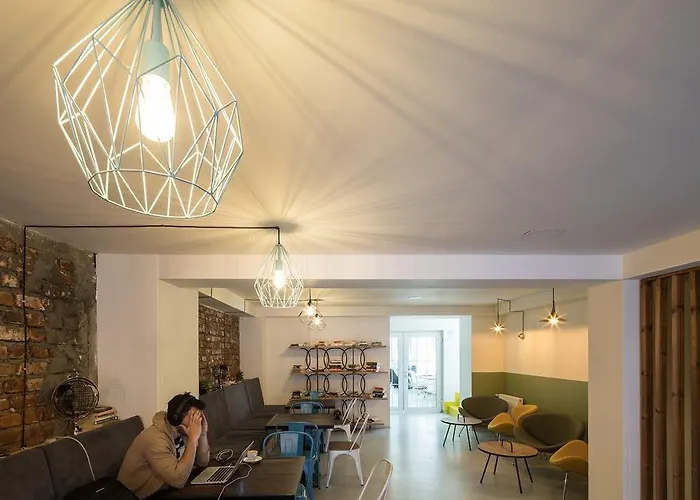 Готель Omega House 2*