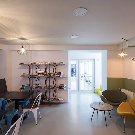 Omega House Hotel 2*