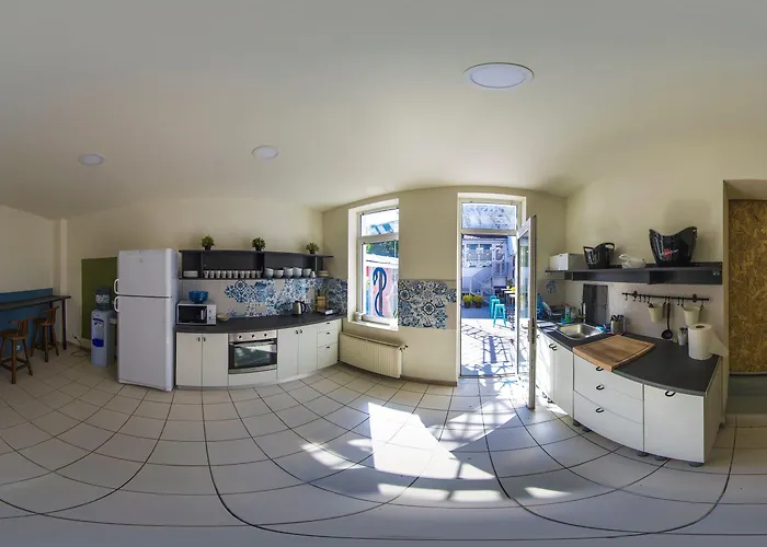 Omega House 2* Bucarest